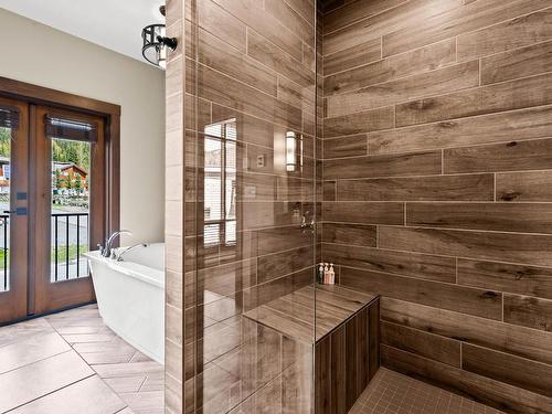 19-3280 Village Way, Sun Peaks, BC - Indoor Photo Showing Bathroom