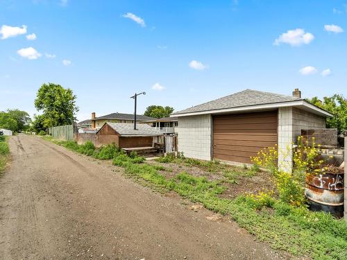 1057 Sudbury Ave, Kamloops, BC - Outdoor