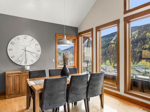 2417 Fairways Drive, Sun Peaks, BC - Indoor Photo Showing Dining Room