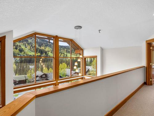 2417 Fairways Drive, Sun Peaks, BC - Indoor Photo Showing Other Room