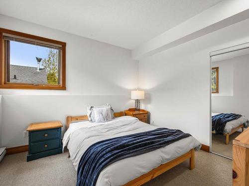 2417 Fairways Drive, Sun Peaks, BC - Indoor Photo Showing Bedroom