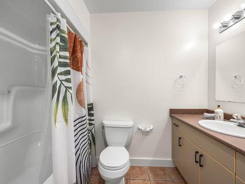 2417 Fairways Drive, Sun Peaks, BC - Indoor Photo Showing Bathroom