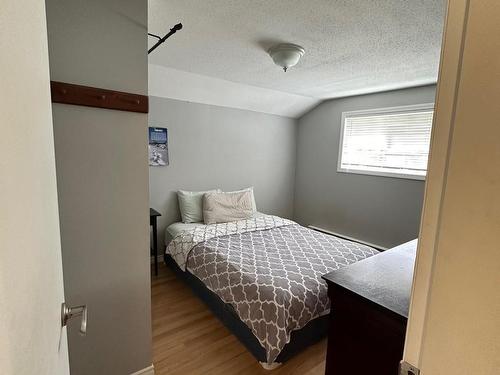 5928 5Th Ave, Blue River, BC - Indoor Photo Showing Bedroom