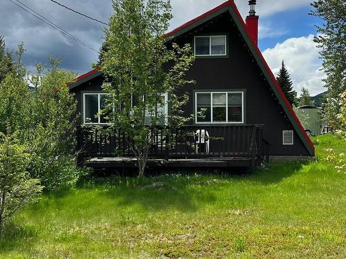 5928 5Th Ave, Blue River, BC - Outdoor