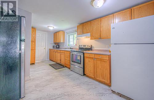 11 Mcdougall Road, Waterloo, ON - Indoor Photo Showing Kitchen