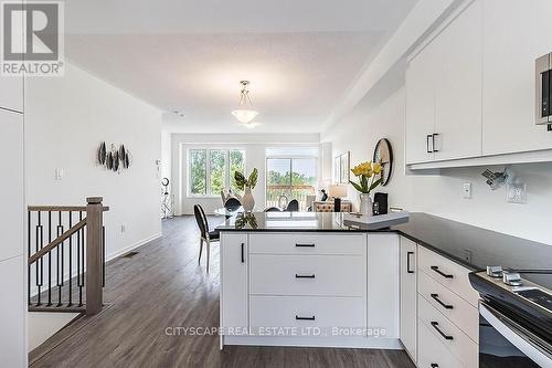 767 Heathrow Path N, Oshawa, ON - Indoor Photo Showing Kitchen