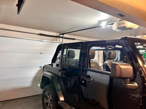 930 Redstone Drive, Rossland, BC - Indoor Photo Showing Garage