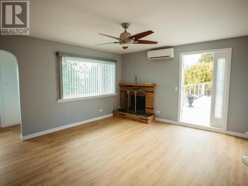 3470 Marine Ave, Powell River, BC - Indoor Photo Showing Other Room With Fireplace