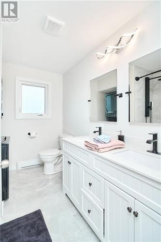 180 Drummond Street, Moncton, NB - Indoor Photo Showing Bathroom