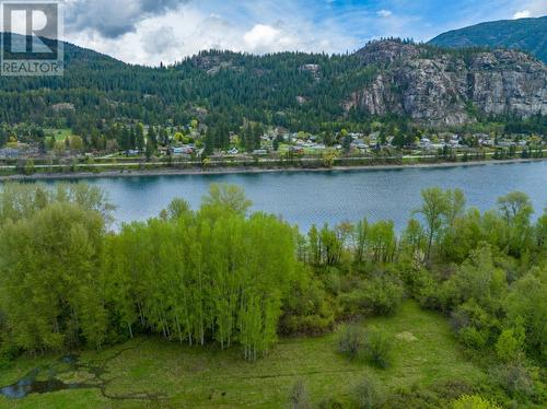 1601 Arrow Lakes  Drive, Castlegar, BC 