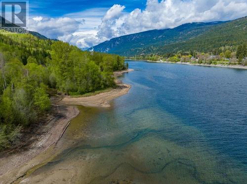 1601 Arrow Lakes  Drive, Castlegar, BC 