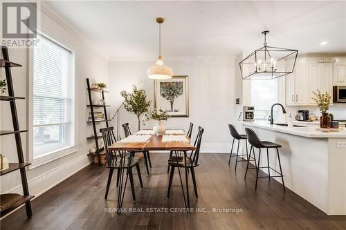 3015 Dundas Street, Burlington, ON - Indoor Photo Showing Dining Room