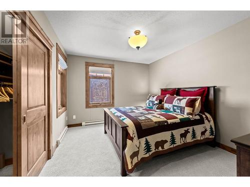 6-5040 Valley Drive, Sun Peaks, BC - Indoor Photo Showing Bedroom