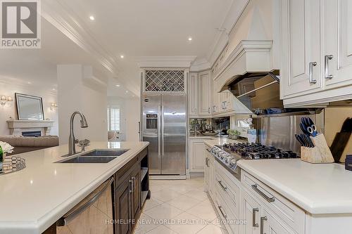 687 Bloor Street E, Toronto (Cabbagetown-South St. James Town), ON - Indoor Photo Showing Kitchen With Double Sink With Upgraded Kitchen