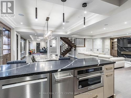 1 Huckleberry Lane S, Markham (Bayview Glen), ON - Indoor Photo Showing Kitchen With Upgraded Kitchen