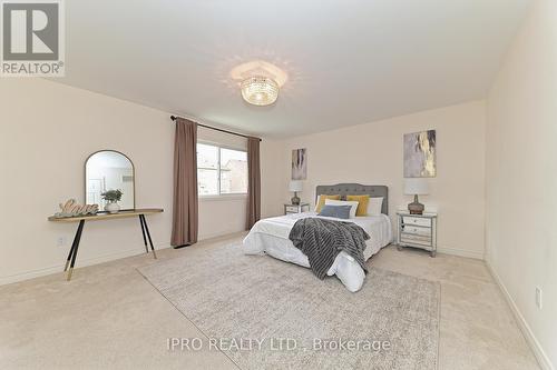 34 Brookview Drive, Bradford West Gwillimbury, ON - Indoor Photo Showing Bedroom