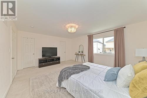 34 Brookview Drive, Bradford West Gwillimbury, ON - Indoor Photo Showing Bedroom