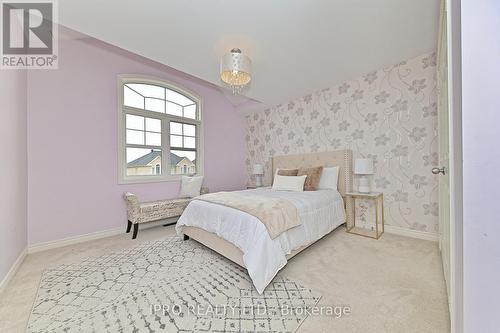 34 Brookview Drive, Bradford West Gwillimbury, ON - Indoor Photo Showing Bedroom