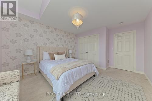 34 Brookview Drive, Bradford West Gwillimbury, ON - Indoor Photo Showing Bedroom