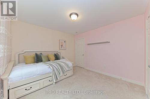 34 Brookview Drive, Bradford West Gwillimbury, ON - Indoor Photo Showing Bedroom