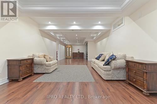 34 Brookview Drive, Bradford West Gwillimbury, ON - Indoor Photo Showing Other Room