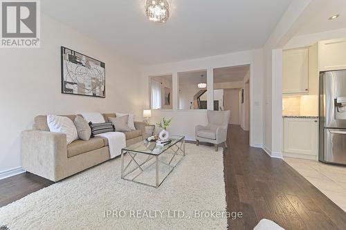 34 Brookview Drive, Bradford West Gwillimbury, ON - Indoor Photo Showing Living Room