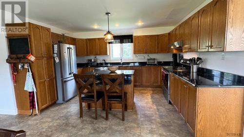 1700 Highway 11, Cochrane, ON - Indoor Photo Showing Kitchen With Double Sink