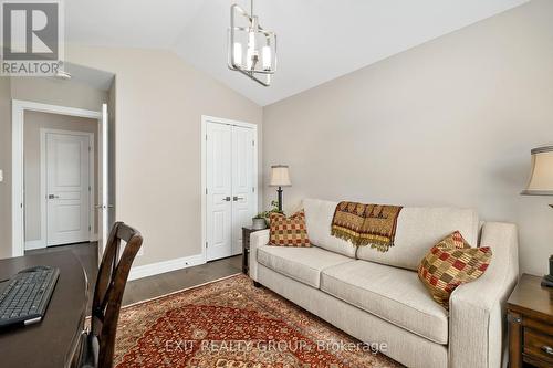 58 Hummingbird Drive, Belleville, ON - Indoor Photo Showing Living Room