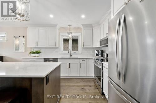 58 Hummingbird Drive, Belleville, ON - Indoor Photo Showing Kitchen With Upgraded Kitchen