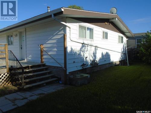 712 Main Street, Bethune, SK - Outdoor With Exterior