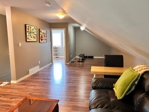 946 Redstone Drive, Rossland, BC - Indoor Photo Showing Other Room