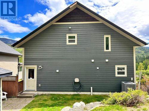 946 Redstone Drive, Rossland, BC - Outdoor With Exterior