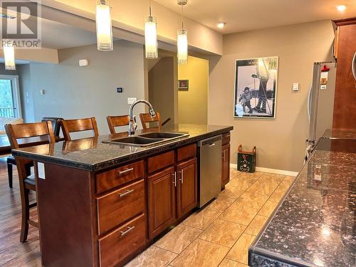 946 Redstone Drive, Rossland, BC - Indoor Photo Showing Kitchen With Double Sink