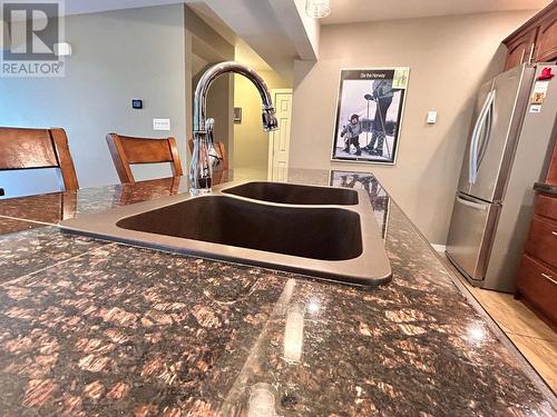 946 Redstone Drive, Rossland, BC - Indoor Photo Showing Kitchen With Double Sink