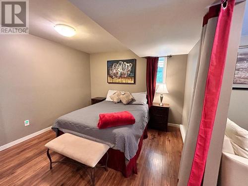 946 Redstone Drive, Rossland, BC - Indoor Photo Showing Bedroom