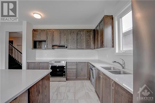 Kitchen - 182 Yearling Circle, Ottawa, ON - Indoor Photo Showing Kitchen With Double Sink