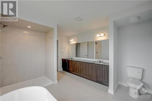 Primary washroom - 182 Yearling Circle, Ottawa, ON - Indoor Photo Showing Bathroom