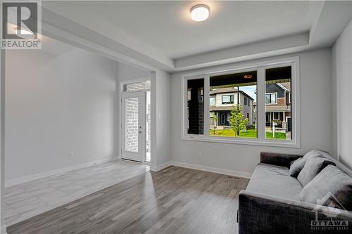 living room - 182 Yearling Circle, Ottawa, ON - Indoor