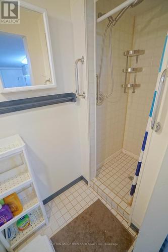 Additional Shower in Laundry Room - 19 St Lawrence Boulevard, London, ON - Indoor Photo Showing Bathroom