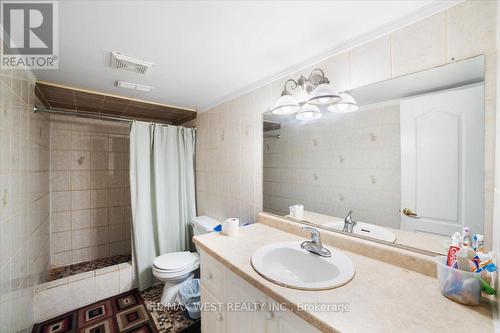 34 Futura Drive, Toronto, ON - Indoor Photo Showing Bathroom