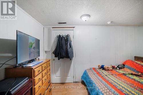 34 Futura Drive, Toronto, ON - Indoor Photo Showing Bedroom