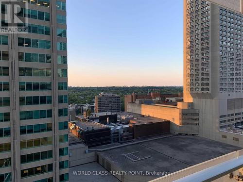 1511 - 1 Bloor Street E, Toronto, ON -  With Facade