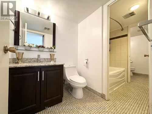 507 - 55 Bamburgh Circle, Toronto, ON - Indoor Photo Showing Bathroom