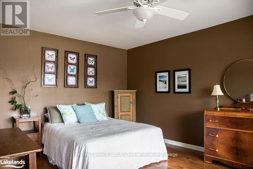 1768 8 Concession S, Clearview, ON - Indoor Photo Showing Bedroom