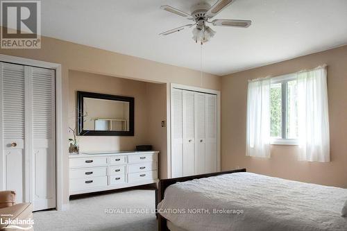 1768 8 Concession S, Clearview, ON - Indoor Photo Showing Bedroom