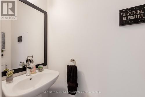 36 - 819 Kleinburg Drive, London, ON - Indoor Photo Showing Bathroom