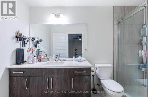 36 - 819 Kleinburg Drive, London, ON - Indoor Photo Showing Bathroom