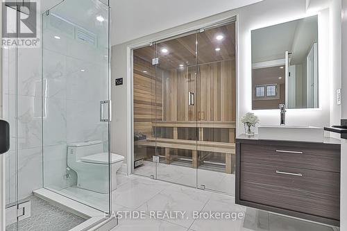 11 Gatcombe Circle, Richmond Hill (Mill Pond), ON - Indoor Photo Showing Bathroom