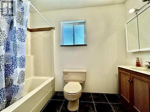 2175 W Sales Road, Quesnel, BC - Indoor Photo Showing Bathroom