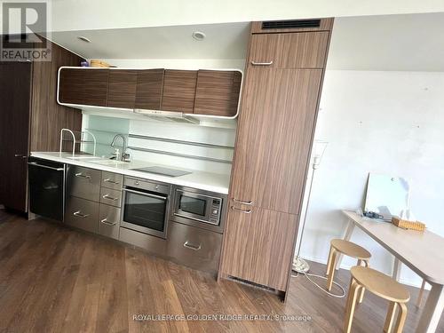 4809 - 45 Charles Street E, Toronto, ON - Indoor Photo Showing Kitchen